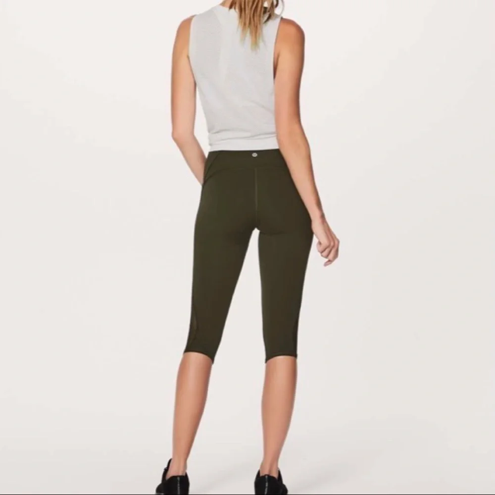 {Lululemon} crop leggings